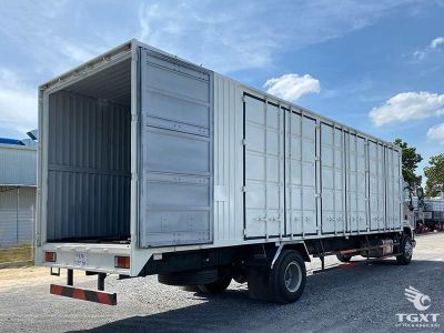 Xe tải ChengLong 6.8T thùng kín pallet, tiết kiệm nhiên liệu, phù hợp logistics, giá cạnh tranh tại Việt Nam.