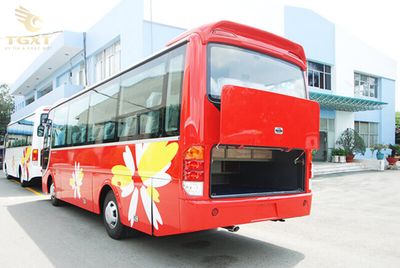 Giấy phép lái xe hạng E cao cấp tại Việt Nam, phù hợp điều khiển xe tải và xe buýt lớn.