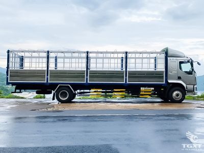 Xe tải ChengLong LZ5185XXYM3ABT M3 200HP, thùng bạt 9m9, động cơ mạnh mẽ, tiết kiệm nhiên liệu, phù hợp vận chuyển đa dạng cho doanh nghiệp.