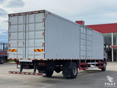 xe-tai-chenglong-lz5185xxym3abt-m3-thung-kin-5.jpg Xe tải ChengLong LZ5185XXYM3ABT 200HP, 6 máy, thùng kín 9m9 phù hợp vận chuyển đa dạng.