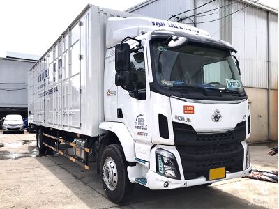 Xe tải ChengLong LZ5185XXYM3ABT M3 200HP, tải trọng 6.8t, tải trọng nâng cao, thùng pallet dài 9.9m, phù hợp vận chuyển đa dạng trong đô thị và đường xa.