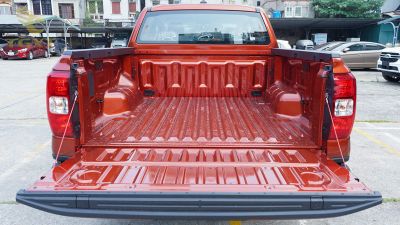 thung-dai-bn-1.jpg Ảnh thùng xe bán tải dài, phù hợp cho vận chuyển hàng hóa.