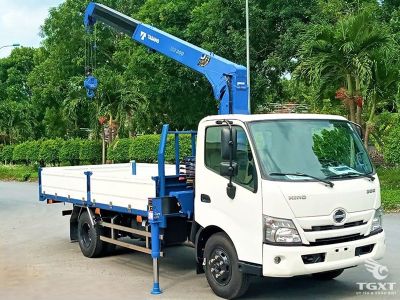 xe-tai-hino-xzu720l-euro-5-gan-cau-tadano-5-khuc-3.jpg Xe tải Hino 3 tấn XZU720L gắn cẩu Tadano, tiêu chuẩn Euro 5, nhỏ gọn, linh hoạt, phù hợp vận chuyển hàng hóa tại Việt Nam.