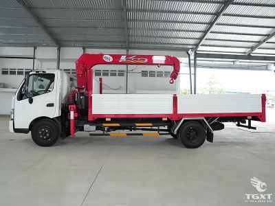 xe-tai-hino-xzu720l-euro-5-gan-cau-5.jpg Xe tải Hino XZU720L 3 tấn gắn cẩu Unic, giải pháp vận chuyển tối ưu cho doanh nghiệp xây dựng.