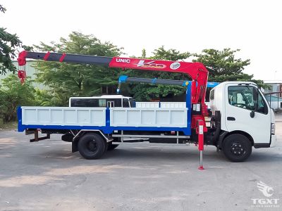 xe-tai-hino-xzu720l-euro-5-gan-cau-unic-urv344-1.jpg Xe tải Hino XZU720L 3 tấn gắn cẩu Unic, vận chuyển tối ưu cho xây dựng và logistics.
