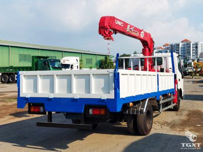 xe-tai-hino-xzu720l-euro-5-gan-cau-unic-urv345-2.jpg Xe tải Hino XZU720L 3 tấn gắn cẩu Unic 3 tấn, động cơ Euro 5, phù hợp vận chuyển hàng nặng và bốc dỡ hiệu quả.