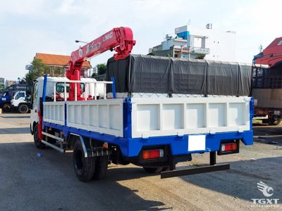 xe-tai-hino-xzu720l-euro-5-gan-cau-unic-urv345-3.jpg Xe tải Hino XZU720L 3 tấn gắn cẩu Unic 3 tấn, Euro 5, tối ưu vận chuyển và bốc dỡ hàng nặng.