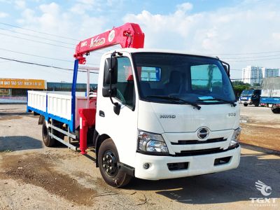 xe-tai-hino-xzu720l-euro-5-gan-cau-unic-urv345-6.jpg Xe tải Hino XZU720L 3 tấn gắn cẩu Unic 3 tấn, động cơ Euro 5, thích hợp vận chuyển hàng nặng và dễ dàng vận hành.