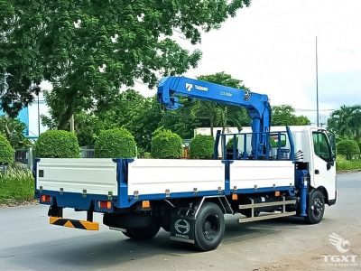Xe tải Hino XZU730L 3.5 tấn gắn cẩu Tadano, tiêu chuẩn Euro 5, hiệu suất cao, bền bỉ, phù hợp vận chuyển hàng hóa cho doanh nghiệp.