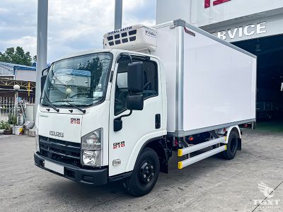 Xe tải Isuzu QKR QMR77HE5A 1.9T Thùng Đông Lạnh - Vận chuyển lạnh hiệu quả.
