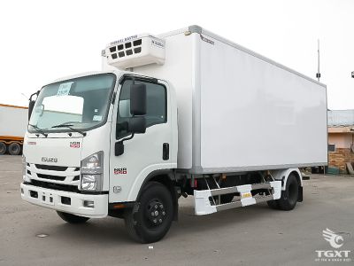 Xe tải đông lạnh Isuzu NQR 5 tấn, mạnh mẽ, tiết kiệm, phù hợp vận chuyển thực phẩm, dược phẩm, thủy sản, làm lạnh -25°C.