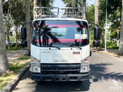 xe-tai-qkr-qmr77he5-2t2-thung-cho-gia-cam-7.jpg Xe tải Isuzu QKR QMR77HE5 2.2 Tấn thùng inox, chuyên vận chuyển gia cầm, mạnh mẽ, tiết kiệm nhiên liệu, phù hợp chăn nuôi tại Việt Nam.