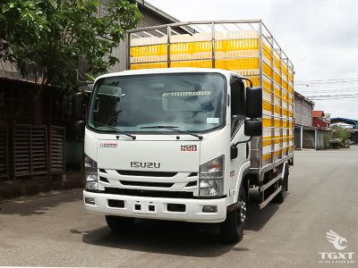 xe-tai-isuzu-nqr-nqr75le5-5t-thung-cho-gia-cam-5.jpg Xe tải Isuzu NQR NQR75LE5 5 tấn, thùng inox cao cấp chuyên chở gia cầm, động cơ Euro 5, tiết kiệm nhiên liệu, phù hợp doanh nghiệp chăn nuôi.