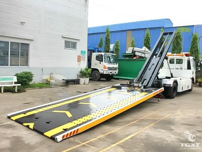 Xe cứu hộ giao thông Isuzu NQR 3.3T, động cơ 155 mã lực, hệ thống tời thủy lực, phù hợp cứu hộ xe tải.