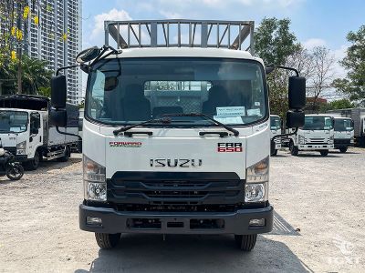 xe-tai-isuzu-frr-frr90qe5-4t8-thung-cho-gia-cam-8.jpg Xe tải Isuzu FRR 4.8 tấn, thùng chở gia cầm, dài 7.4m, công suất 205 Ps, đạt chuẩn khí thải Euro 5, hệ thống thông gió hiện đại, vận chuyển hiệu quả.