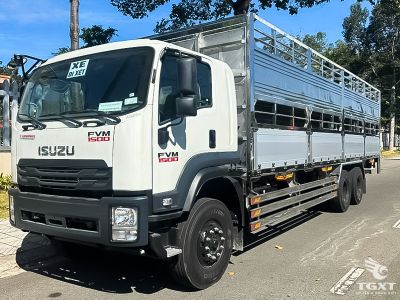 xe-tai-isuzu-fvm-fvm60we5-13t-thung-cho-gia-suc-3.jpg Xe tải Isuzu FVM FVM60WE5 13 tấn thùng inox chở gia súc, động cơ Euro 5, hiệu quả cao.