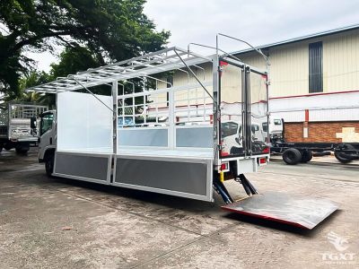Xe tải Isuzu NQR NQR75LE5 5 Tấn, thùng bạt bung nắng, vận hành tiết kiệm, thân thiện môi trường, phù hợp mọi nhu cầu vận chuyển.