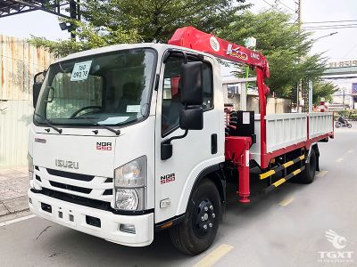 xe-tai-isuzu-nqr-nqr75me5-4t4-gan-cau-unic-urv344-4.jpg Xe tải cẩu Isuzu NQR 4.4 tấn gắn cẩu Unic URV344, động cơ Euro 5, phù hợp xây dựng và vận chuyển tải trọng lớn.