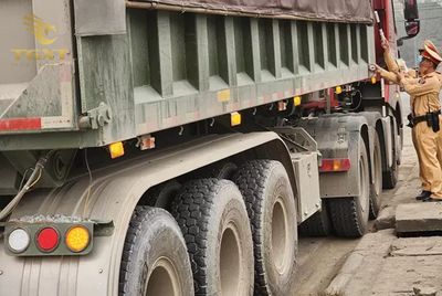 Xe tải vượt quá chiều cao quy định bị xử phạt tại Việt Nam.