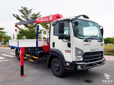 Xe tải Isuzu FRR 90NE5 gắn cẩu Unic URV375, tải trọng 5 tấn, động cơ Euro 5, phù hợp vận chuyển và xây dựng.
