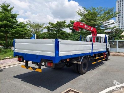 Xe tải Isuzu FRR90QE5 4.5T, gắn cẩu Unic URV374, vận hành mạnh mẽ, thân thiện môi trường, phù hợp mọi ngành vận chuyển, xây dựng và logistics.