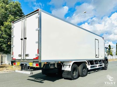 Xe tải Isuzu FVM FVM60WE5 14.5 Tấn Thùng Bảo Ôn - Giải pháp vận chuyển an toàn, tiết kiệm nhiên liệu tại Việt Nam.