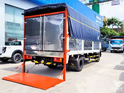 xe-tai-isuzu-frr-frr90ne5-6t-thung-bat-bung-nang-1.jpg Xe tải Isuzu FRR 6T thể thao, động cơ Euro 5, vận chuyển nội thành, liên tỉnh hiệu quả.