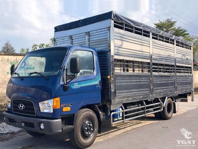 xe-tai-hyundai-mighty-w11xl-7-tan-cho-gia-suc-euro-5-1.jpg Xe tải Hyundai Mighty W11XL 7 tấn thiết kế chuyên dụng vận chuyển gia súc, khí thải Euro 5, động cơ mạnh mẽ, phù hợp nông trại và doanh nghiệp vận tải.
