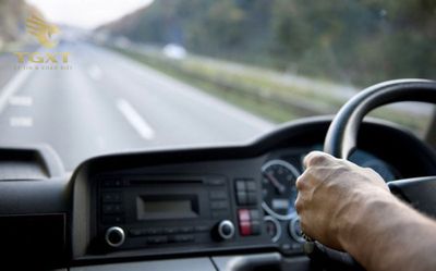 nhung-cau-noi-hay-3.jpg Hình ảnh xe tải thể hiện tinh thần lái xe chuyên nghiệp, câu nói truyền cảm hứng về tài xế.