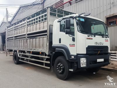 Xe tải chở gia súc Isuzu FVR FVR34SE5 6.4 Tấn, thiết kế an toàn, tiết kiệm nhiên liệu, phù hợp ngành chăn nuôi và logistics.