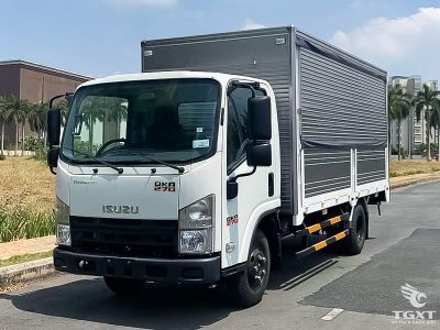 xe-tai-isuzu-qkr-qkr77he5-2t2-thung-kin-canh-doi-2.jpg Xe tải Isuzu QKR QMR77HE5 2.2 Tấn Thùng Kín Cánh Dơi - Đối tác vận tải đô thị lý tưởng