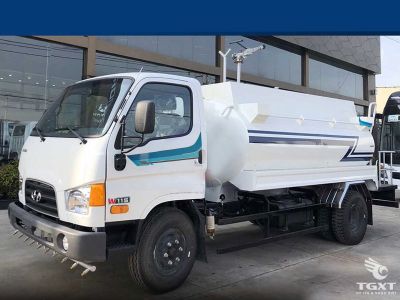 Xe phun nước rửa đường Hyundai Mighty W11S Euro 5, dung tích 6.1 khối, động cơ Diesel 170 PS, hiệu quả làm sạch cao, tiết kiệm nhiên liệu, thân thiện môi trường.