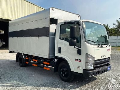 xe-tap-lai-isuzu-qkr-qkr77he5-1.jpg Xe tập lái Isuzu QKR QMR77HE5, thiết kế rộng rãi, tiêu chuẩn Euro 5, động cơ mạnh mẽ phù hợp cho các trường dạy lái xe tại Việt Nam.