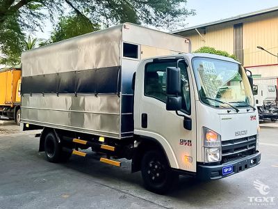 xe-tap-lai-isuzu-qkr-qkr77he5-2.jpg Xe tải tập lái Isuzu QKR QMR77HE5, thiết kế hiện đại, động cơ mạnh mẽ, phù hợp cho trường dạy lái xe tại Việt Nam.