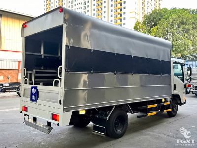 xe-tap-lai-isuzu-qkr-qkr77he5-6.jpg Xe tập lái Isuzu QKR QMR77HE5, thiết kế rộng, động cơ Euro 5, phù hợp cho các trung tâm dạy lái xe tại Việt Nam.