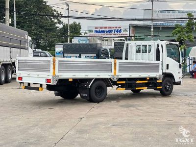 xe-tai-isuzu-npr-npr85ke5-3t5-thung-lung-3.jpg Xe tải Isuzu NPR85KE5A 3.5 Tấn với thùng lửng dài 5.15m, động cơ Diesel Euro 4, tiết kiệm nhiên liệu, thích hợp vận chuyển đa dạng tại Việt Nam.