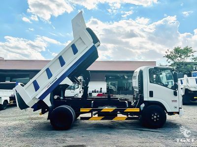 Xe tải ben Isuzu NQR NQR75HE5 5.5 Tấn, dung tích 4 khối, vận hành bền bỉ và tiết kiệm nhiên liệu, lý tưởng cho vận chuyển vật liệu xây dựng.