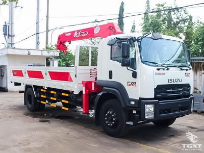 Xe tải Isuzu FVR kết hợp cẩu UNIC URV505, khả năng tải 7 tấn, động cơ 240PS, thiết kế bền bỉ, phù hợp xây dựng và logistics.