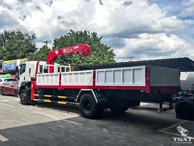 Xe tải Isuzu FVR 34SE5 tích hợp cẩu UNIC URV505, nâng tải 7 tấn, động cơ Euro 5, bền bỉ, lý tưởng cho xây dựng và vận chuyển hàng nặng.