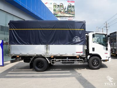 Xe tải Isuzu NQR NQR75HE5 5.9 Tấn, sức mạnh vượt trội và tiết kiệm nhiên liệu.