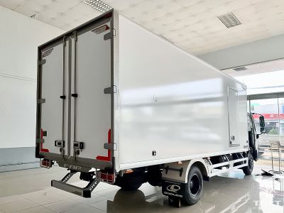 xe-tai-hino-xzu710l-euro-5-2-5-tan-thung-bao-on-5.jpg Xe tải Hino XZU710L 2.5 Tấn Thùng Bảo Ôn Euro 5, vận chuyển lạnh, nhỏ gọn, hiệu quả, tiết kiệm chi phí, bền lâu.