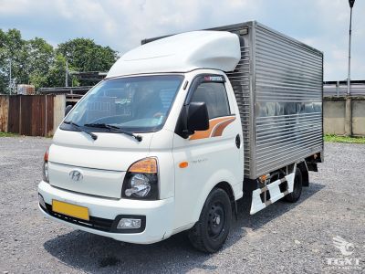 Xe tải Hyundai New Porter H150 1.1 Tấn Thùng Kín Gắn Bửng Nâng, xe vận chuyển tối ưu cho doanh nghiệp, khí thải Euro 5.