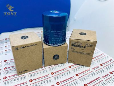 Bộ lọc dầu hiệu suất cao cho xe tải chở nặng, bảo vệ động cơ khỏi cặn bẩn và kim loại mài mòn.