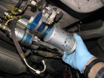 ky-thuat-thay-loc-an-toan-va-sach-se-2.jpg Kỹ thuật thay lọc dầu an toàn & sạch sẽ cho xe tải, đảm bảo bảo dưỡng đúng quy trình gây môi trường thân thiện.