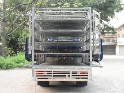 Xe tải Hyundai New Porter H150 1.2 Tấn chở gia cầm, Euro 5, thiết kế phù hợp ngành chăn nuôi tại Việt Nam.