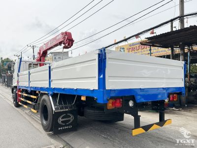 xe-tai-hino-fg8jp8a-6t-gan-cau-unic-urv547-euro-5-2.jpg Xe tải Hino FG8JP8A 6 tấn gắn cẩu Unic URV547, Euro 5, hiệu suất cao, nâng tối đa 4.7 tấn, phù hợp xây dựng và logistics.