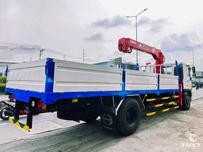 xe-tai-hino-fg8jp8a-6t-gan-cau-unic-urv547-euro-5-5.jpg Xe tải Hino FG8JP8A 6 tấn gắn cẩu Unic URV547, Euro 5, hiệu suất cao, nâng tối đa 4.7 tấn, phù hợp xây dựng và logistics.