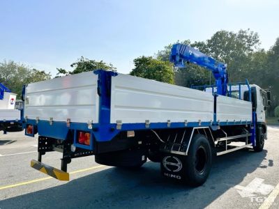 xe-tai-hino-fg8jp8a-6t7-gan-cau-tadano-tm-zt504h-euro-5-1.jpg Xe tải Hino FG8JP8A 6.7 Tấn gắn cẩu Tadano TM-ZT504H, động cơ Euro 5, vận chuyển hàng cồng kềnh, nâng hạ chuyên nghiệp.