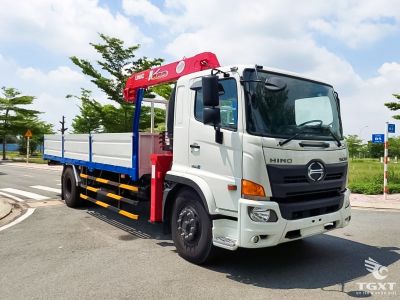 xe-tai-hino-fg8jp8a-5t7-gan-cau-unic-urv546-euro-5-4.jpg Xe tải Hino FG8JP8A 5.7 Tấn gắn cẩu Unic URV546, Euro 5, mạnh mẽ, đa năng, phù hợp xây dựng, vận chuyển hàng hóa.