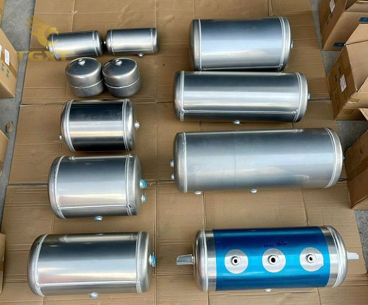 Các loại bình hơi xe tải phổ biến, vật liệu và ứng dụng thực tế.